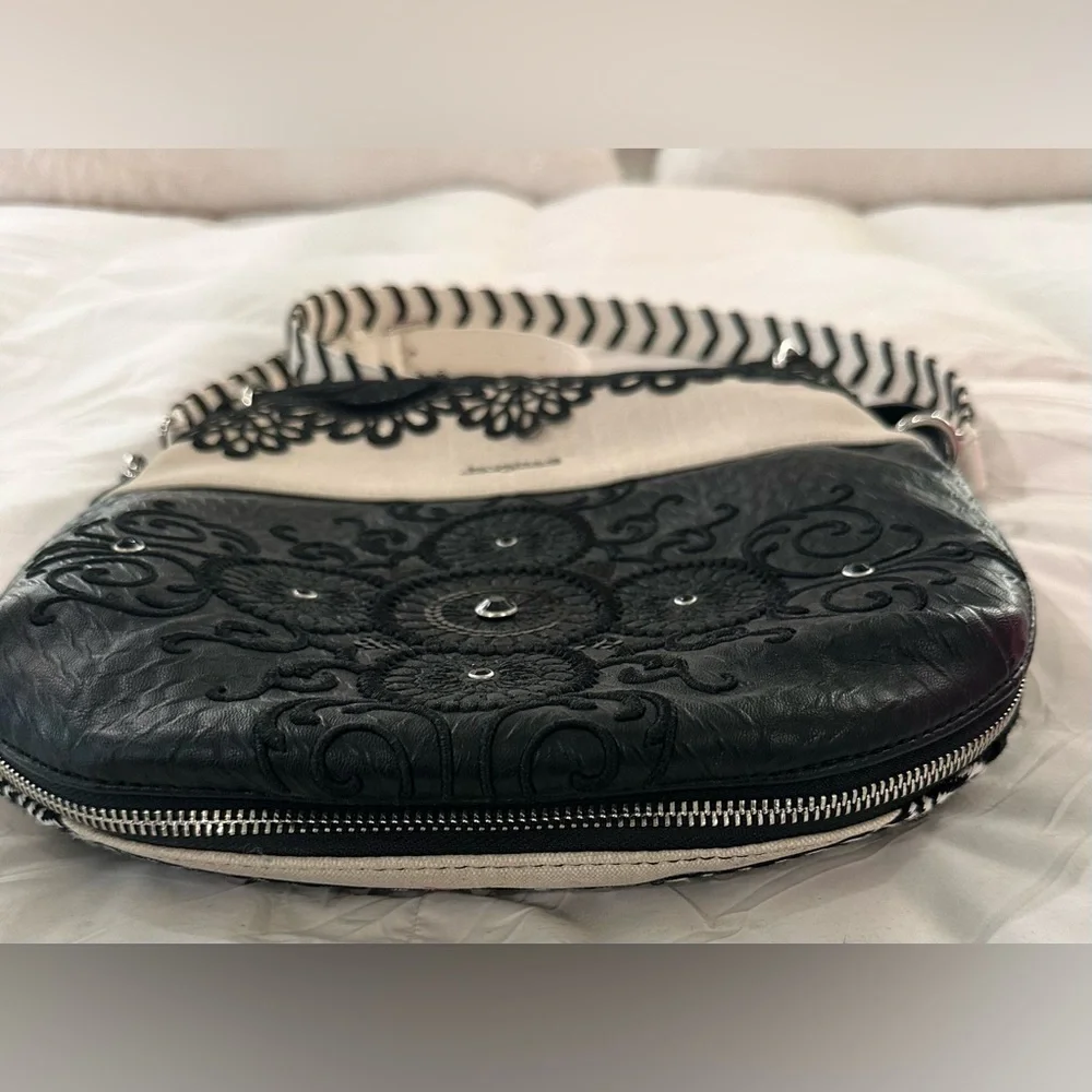 Desigual Handbag - Picture 6 of 9